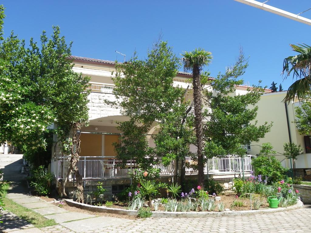 Apartment Nadica Punat Bagian luar foto