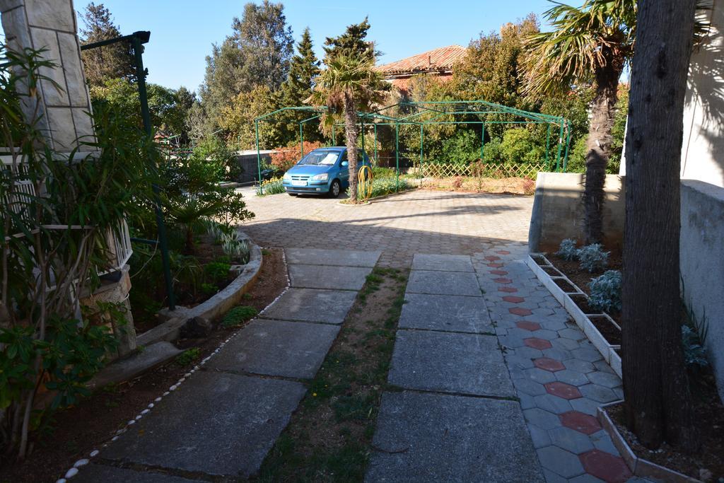 Apartment Nadica Punat Bagian luar foto