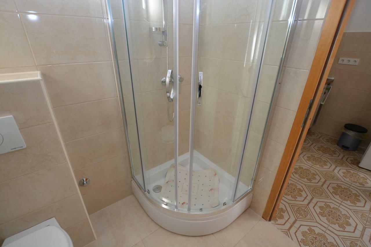 Apartment Nadica Punat Bagian luar foto